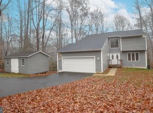 39090 Hollybank Dr, Mechanicsville, MD 20659