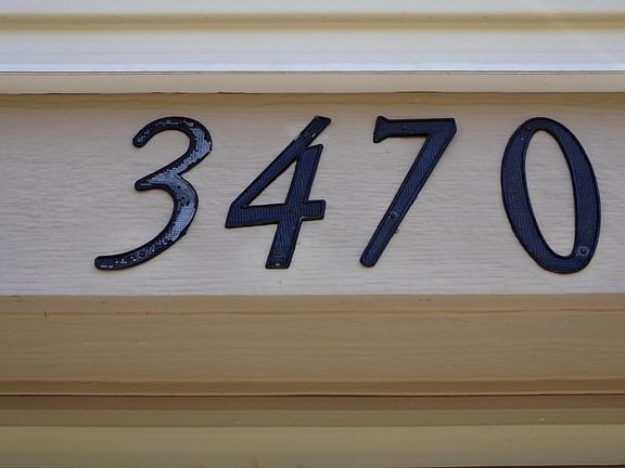 5th image of 3470 Royal Hill Dr