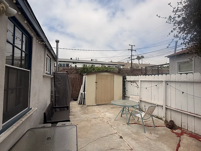 2056 Reed Ave — Photo 13