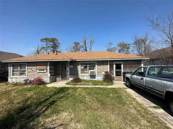 7001 Finch St, Houston, TX 77028