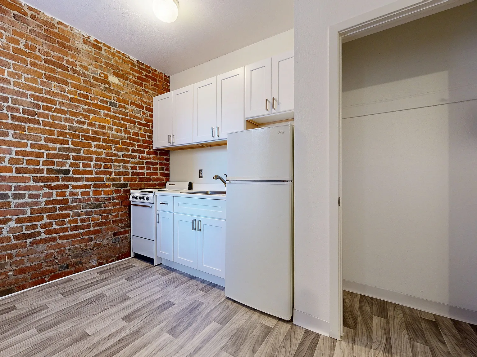 145 Fell St — Photo 4