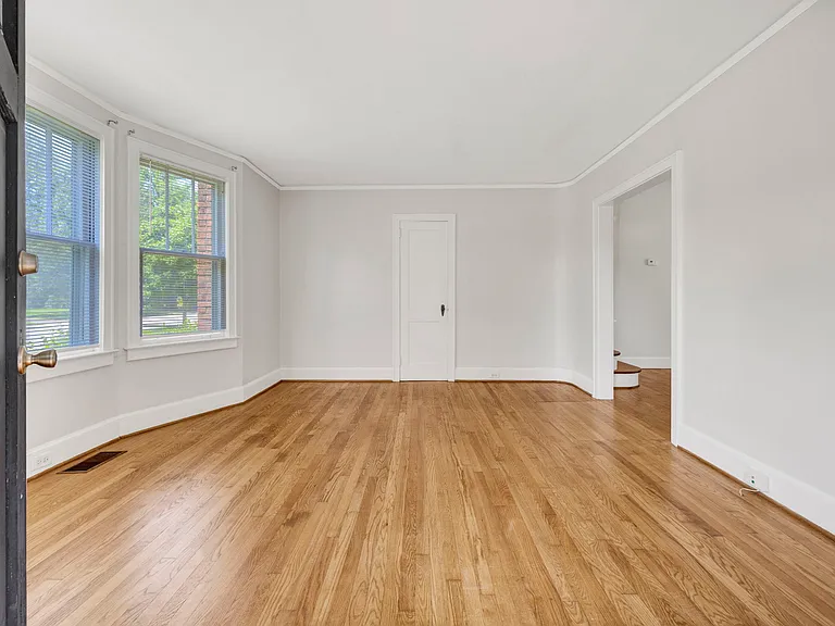 318 Woodrow St #318 — Photo 3