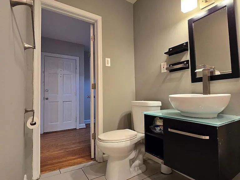 4044 7th St NE #4 — Photo 7