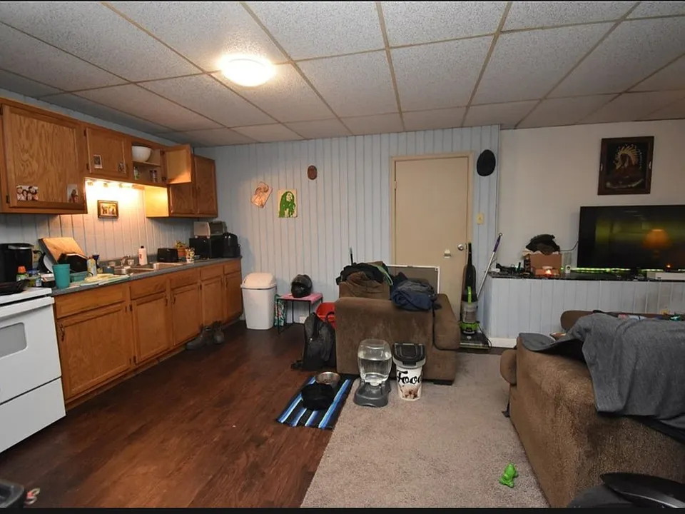 219 Meadow Ave #10