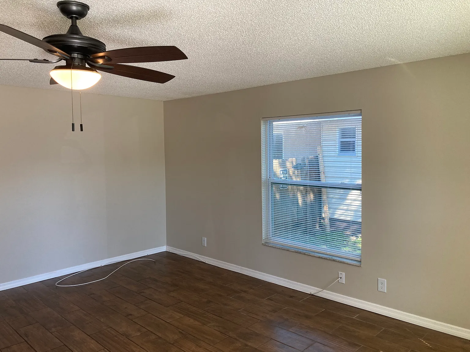 2/1 Duplex In N St Pete — Photo 2