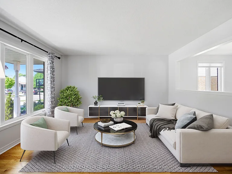 139 Bellamy Cres #UPPER — Photo 1