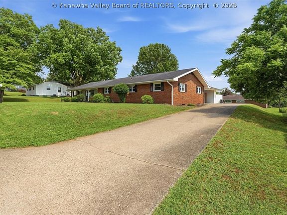 2nd image of 804 S Ritchie Ave