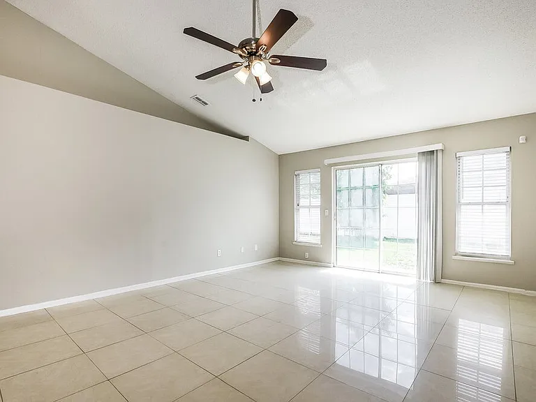 2459 Parsons Pond Cir — Photo 4