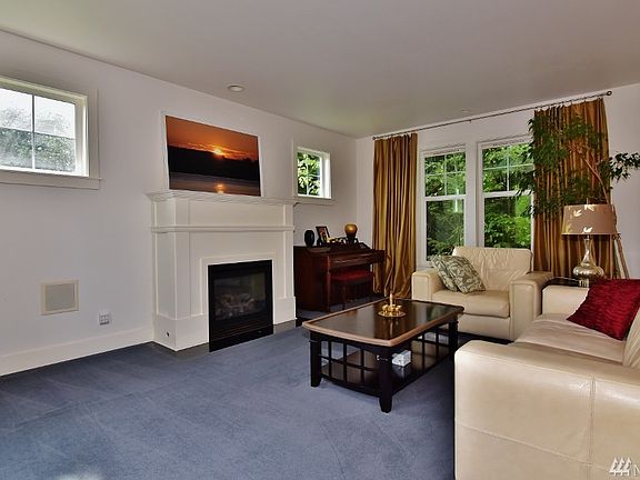 3rd image of 3775 NE Trout Brook Ln