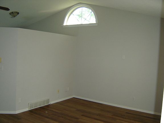 3rd image of 1855 Tradewinds Dr SE
