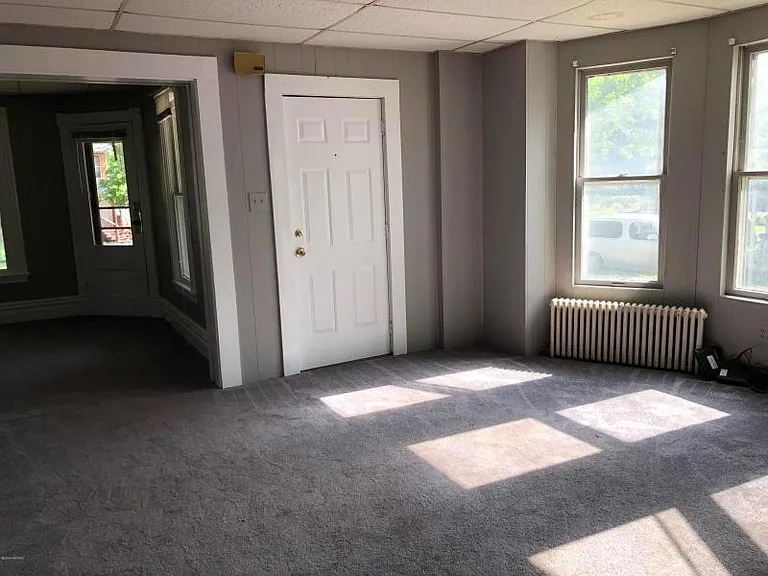 709 Axtell St — Photo 4