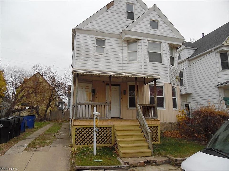 1st image of 1337 E 89th St