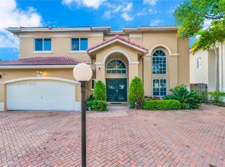 Twin Lake Shores East, Miami, FL 33186