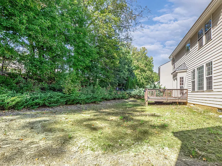 2103 Templeton Gap Dr — Photo 41