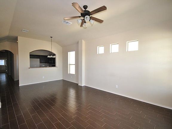 4th image of 1512 Muirfield Bend Dr #B