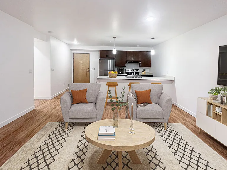 Leeward Apartments — Photo 37