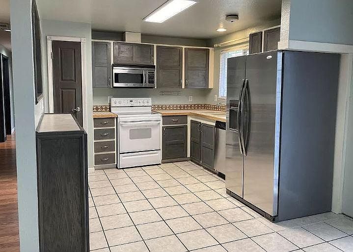 2nd image of 254 Piano Ln