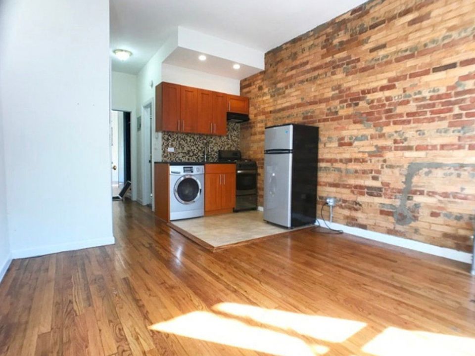 1st image of 105 W 138th St #D2