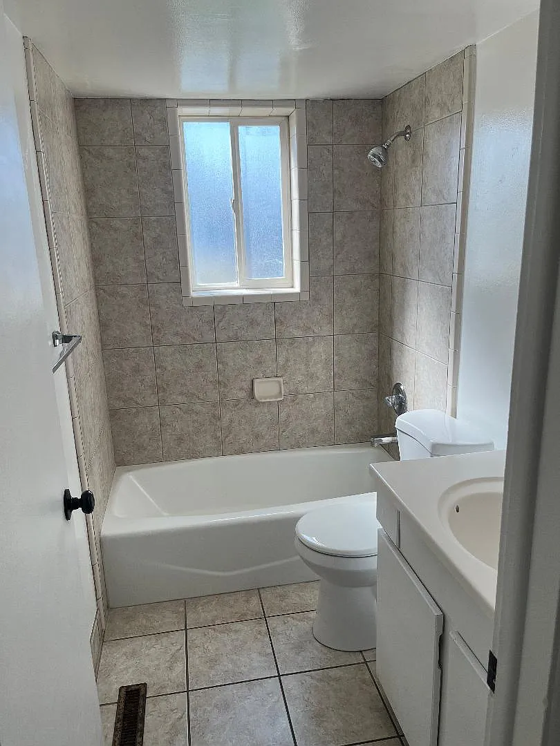 2 bed, 900 sqft, $1,295 — Photo 3
