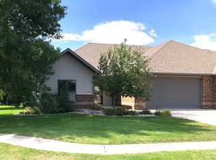 114 Hamilton Cir, Aberdeen City, SD 57401