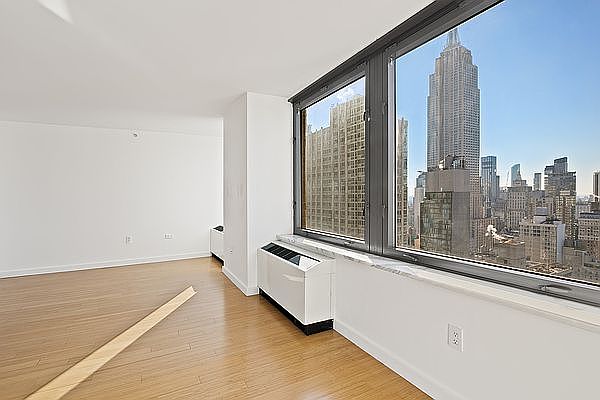 1st image of 100 W 39th St APT 39I