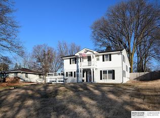 4638 Manchester Dr, Omaha, NE 68152