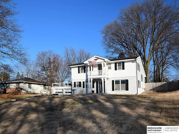 4638 Manchester Dr, Omaha, NE 68152