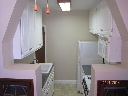 4th image of 4724 Davenport St APT 12