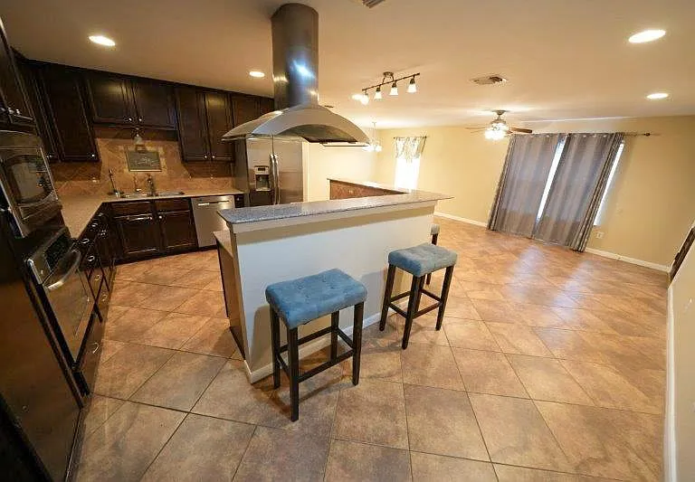 383 Gayle Ave — Photo 9