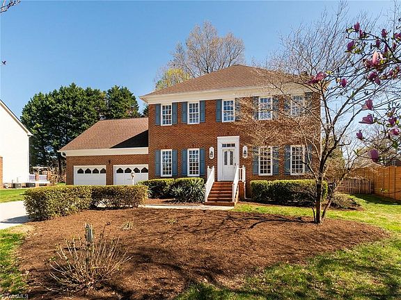 2nd image of 40 Heather Ct