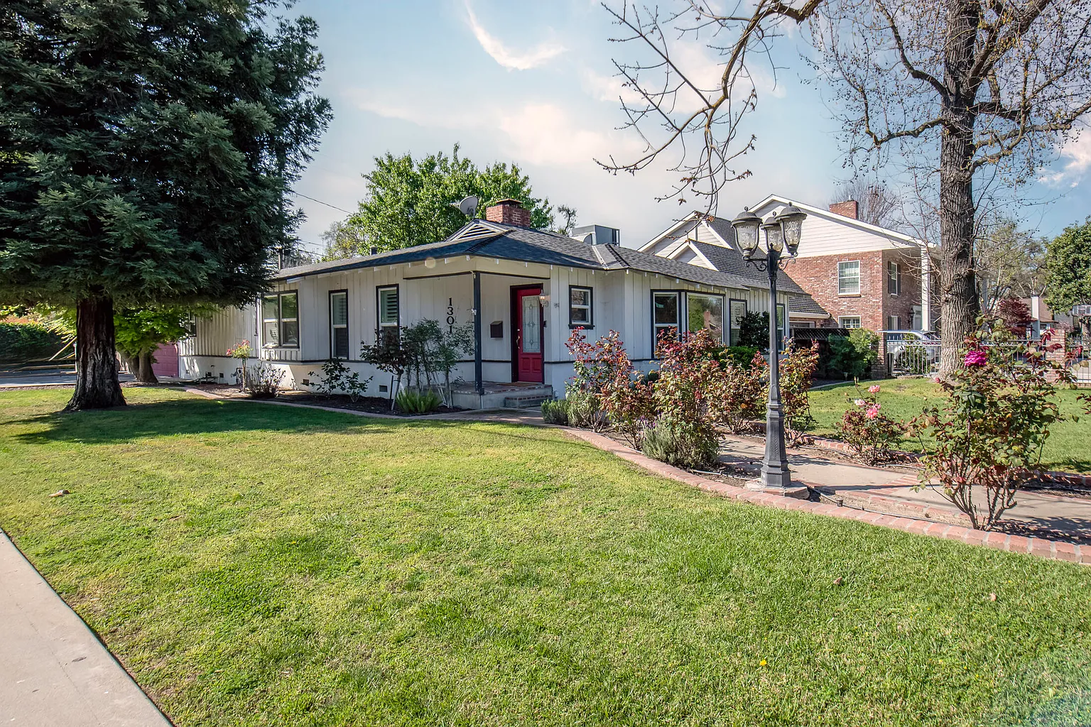 1301 W Beverly Drive photo 1