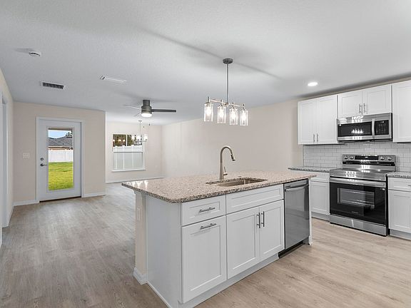 4th image of 28 Rainstone Ln #B