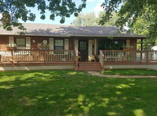 357 Division St, Crete, IL 60417