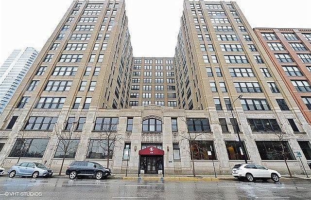 1st image of 728 W Jackson Blvd APT 222