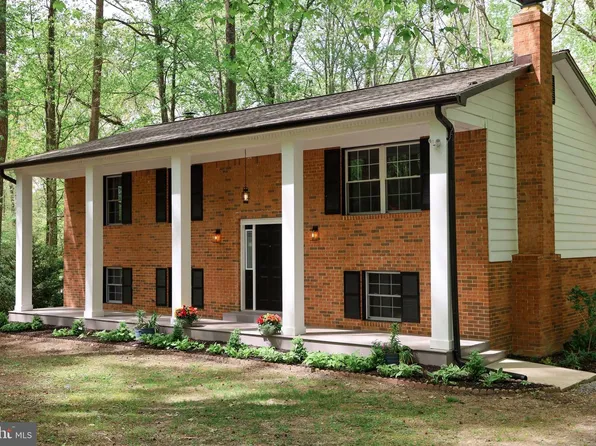 26530 Forest Hall Dr, Mechanicsville, MD 20659