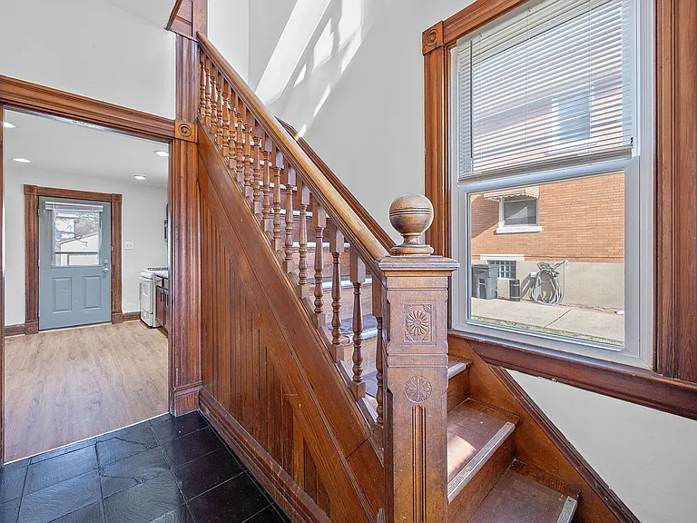 3713 Lovell Ave — Photo 3