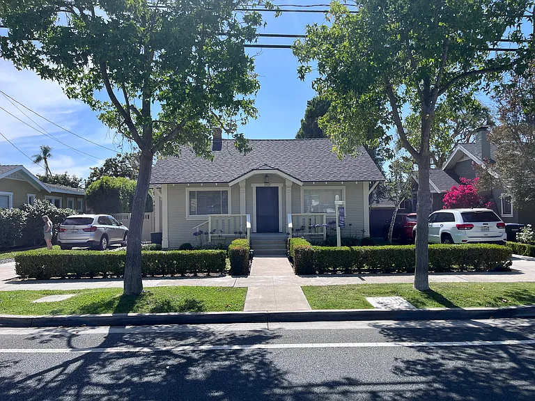 262 N Cambridge St — Photo 1