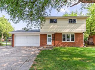 23472 N Stockton Ave, Farmington Hills, MI 48336
