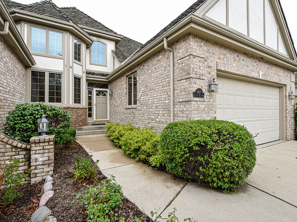 1st image of 8617 Country Club Dr #58
