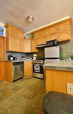 4th image of 341 W 71st St APT 11