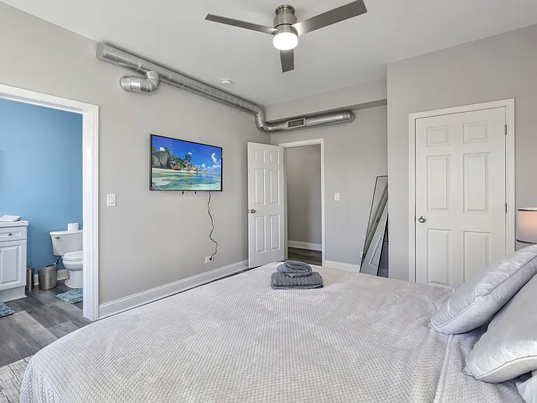 1111 Bonnie Brae Pl #3W — Photo 28