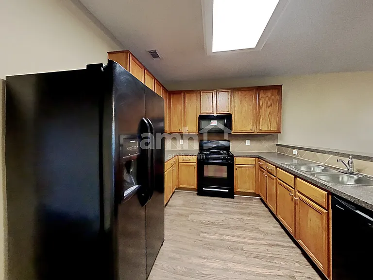 4719 Blue Spruce Hill St — Photo 3
