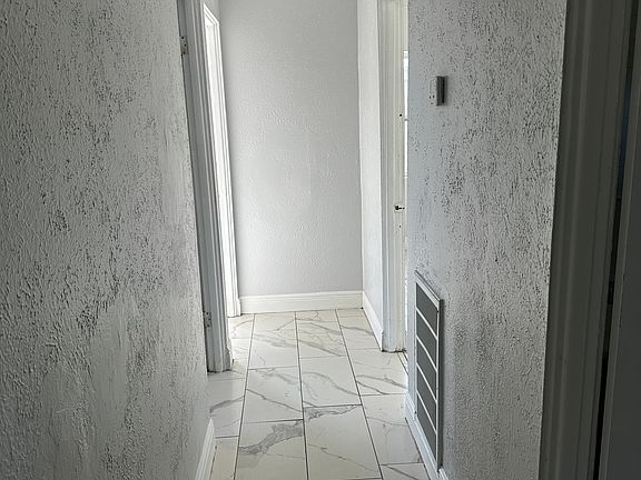 4th image of 1609 36th St NW