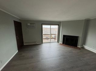 4253 Jennifer Ln APT 3E, Arlington Heights, IL 60004