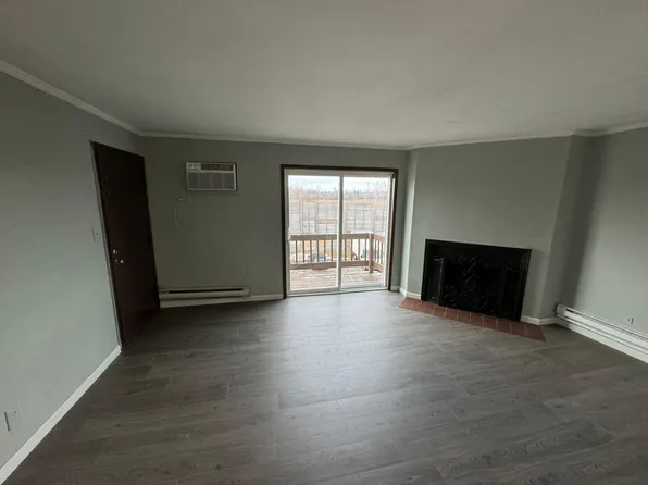 4253 Jennifer Ln APT 3E, Arlington Heights, IL 60004