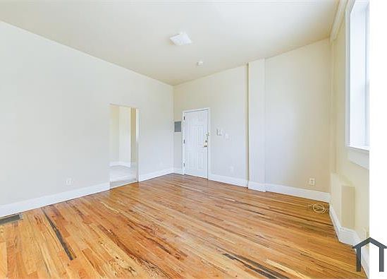 3rd image of 413 Dodd St APT 1
