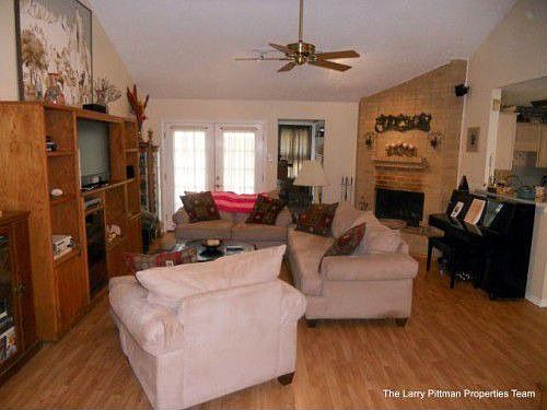 1st image of 1103 Tanglewild Ln