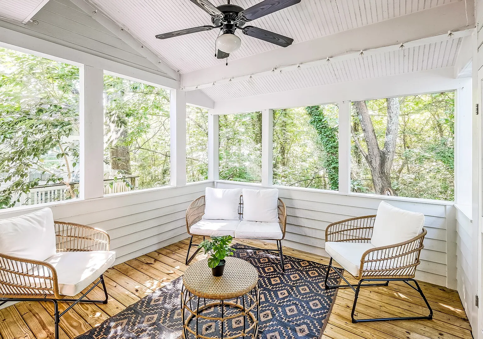 Boho Retreat | Walk Downtown Porch + Monitor — Photo 1
