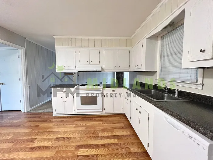 357 Creighton Dr — Photo 5