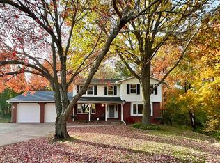2905 56th Street Ct, Moline, IL 61265